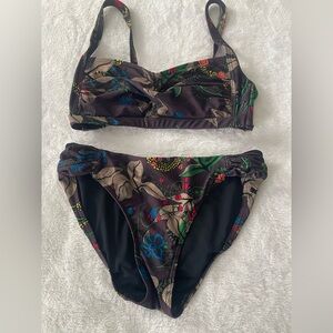 Nip Tuck Swim Two Piece maroon purple tropical Print Swimsuit Bikini Size 6 EUC